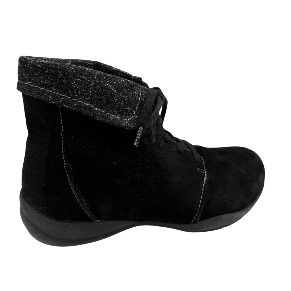Clarks Boots Womens Size 8 Black Suede Ankle Lace Up Comfort Casual Booties